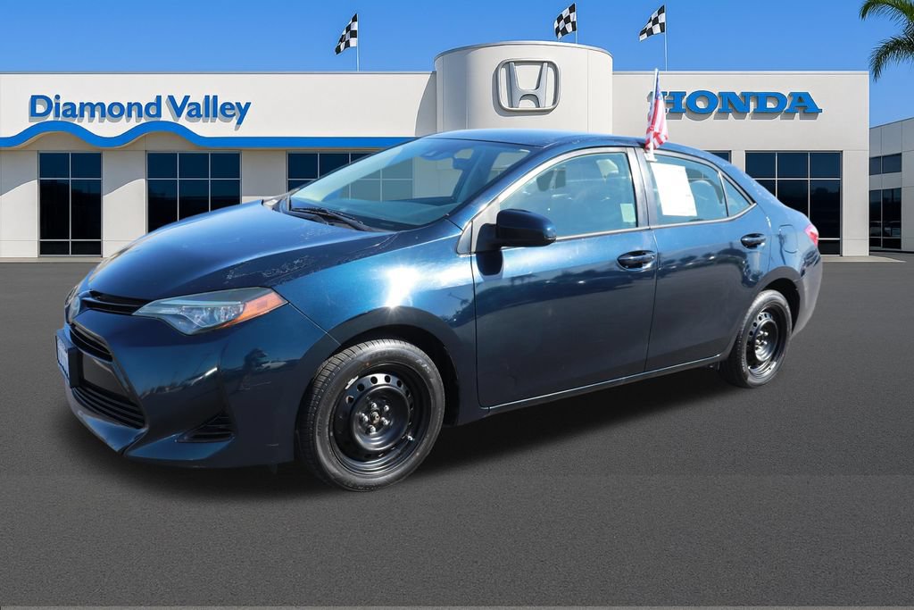 Used 2017 Toyota Corolla LE w/ Carpet Mat Package (TMS) FWD image 3