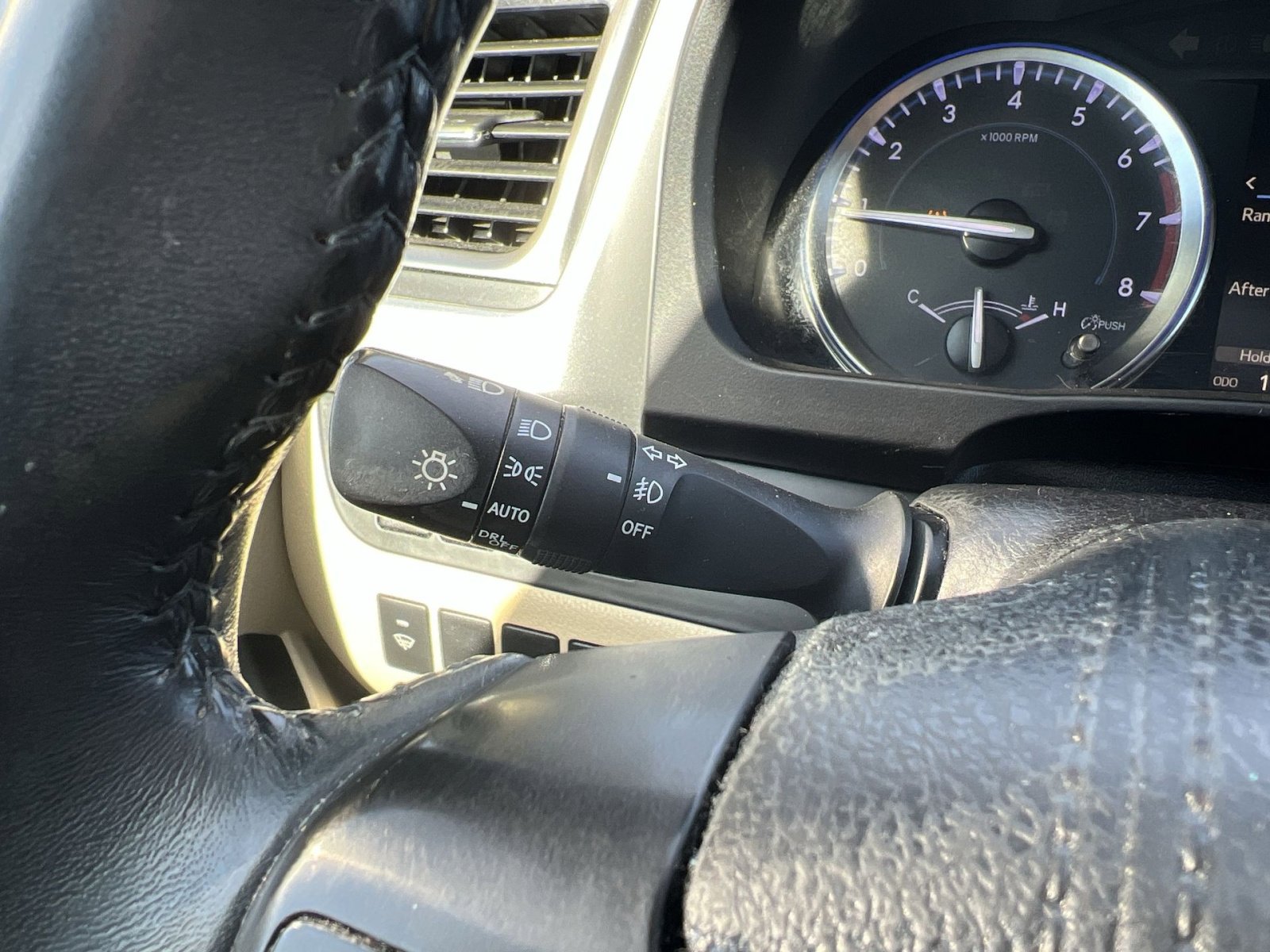 Used 2016 Toyota Highlander XLE image 35