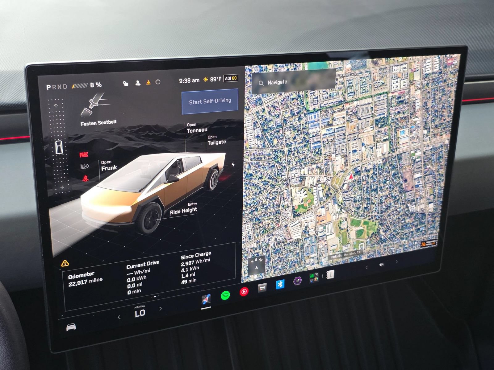 Used 2025 Tesla Cybertruck AWD Crew Cab image 18