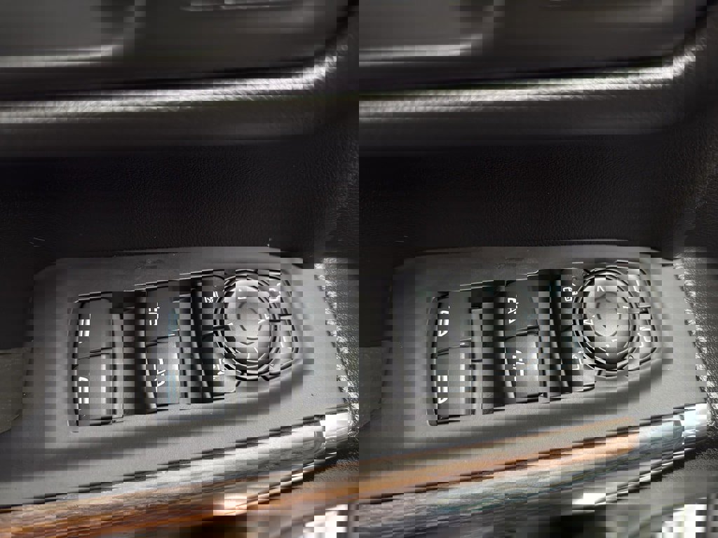 Used 2021 Chevrolet Silverado 1500 High Country w/ Technology Package image 13