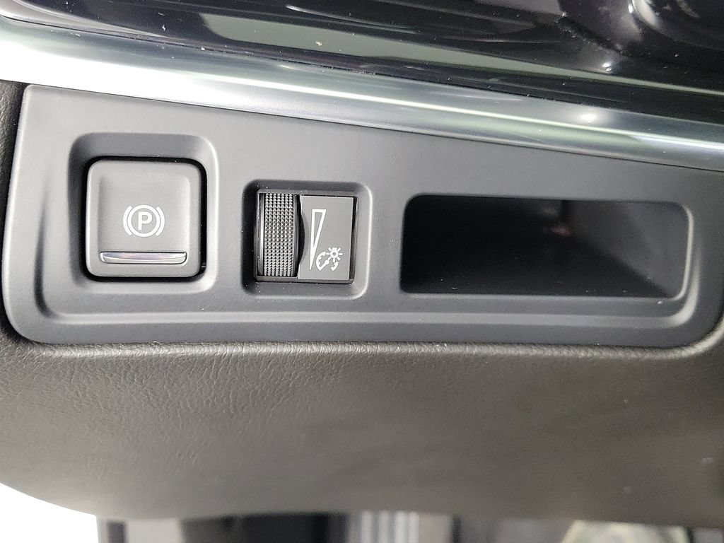 Certified 2023 Cadillac XT6 Premium Luxury FWD image 33