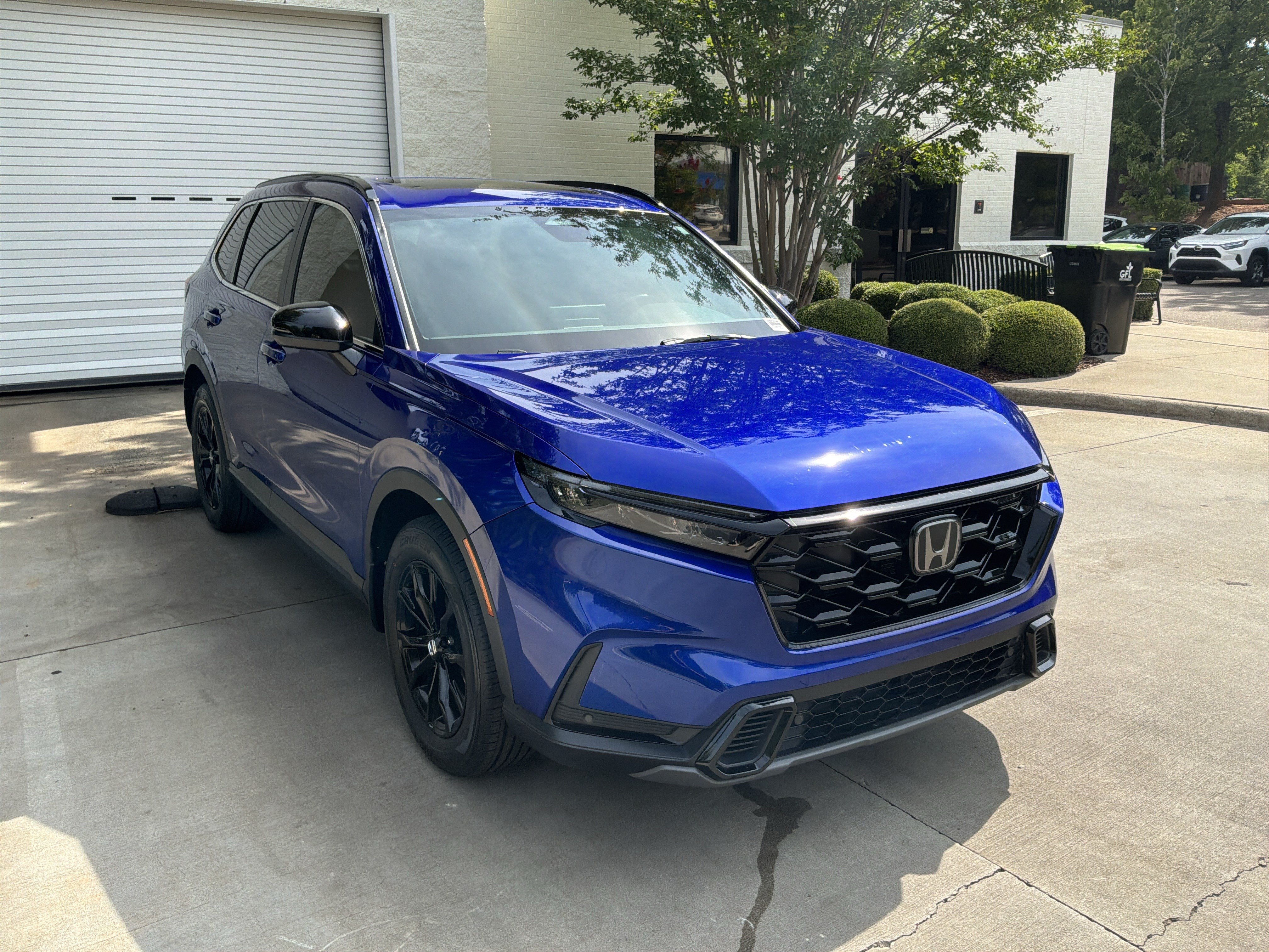 Used 2025 Honda CR-V Sport-L image 2