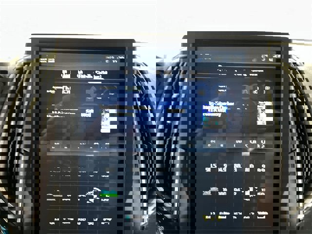 Used 2024 Ford Edge Titanium image 13