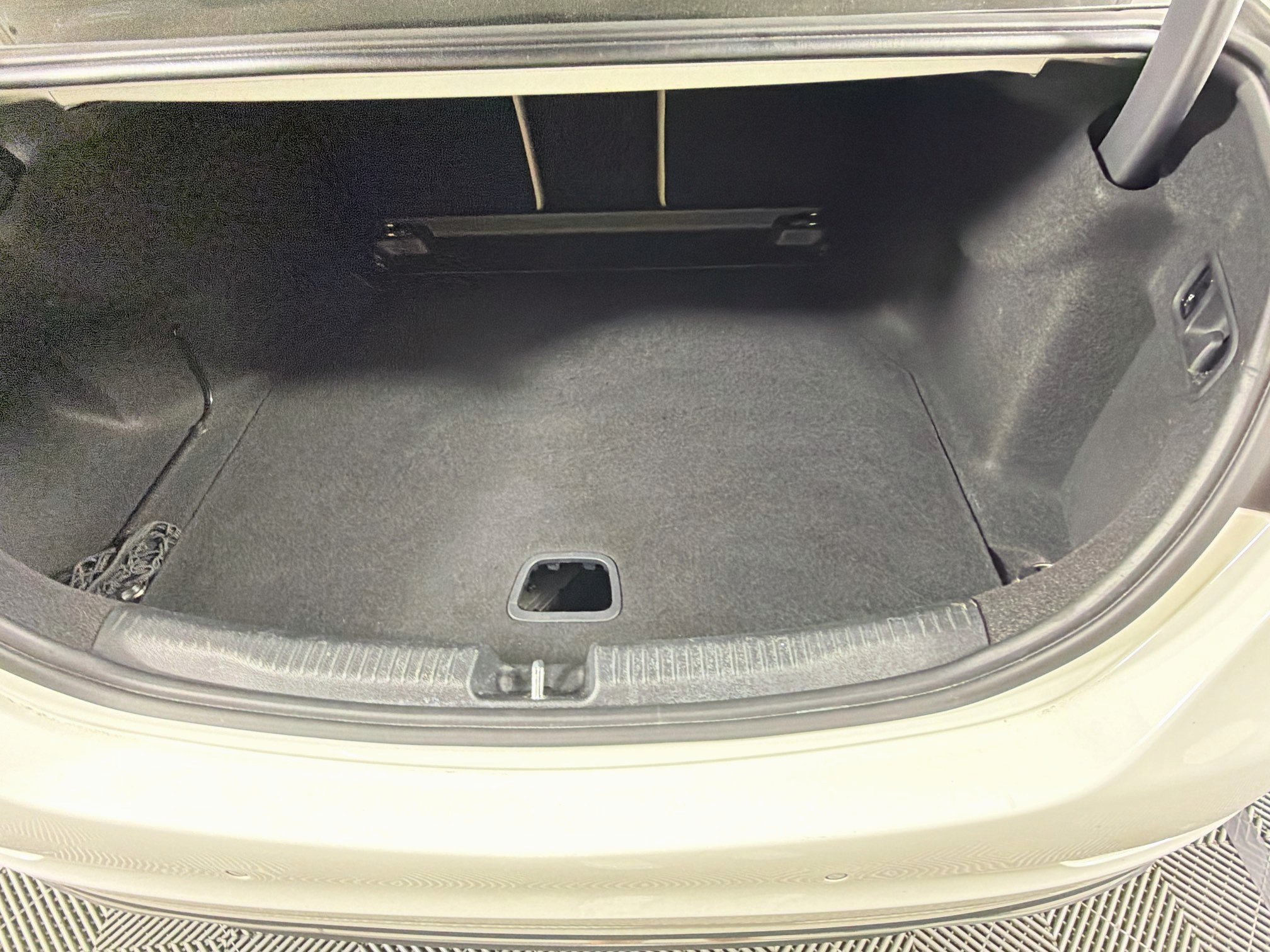Used 2025 Mercedes-Benz C 300 Sedan image 28