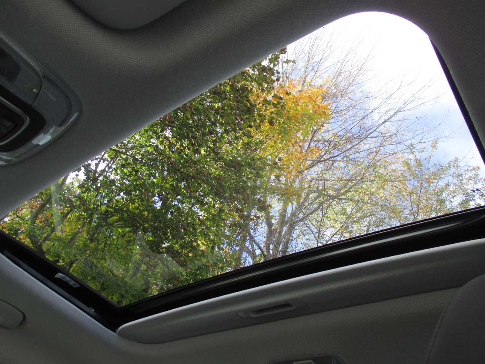 Used 2024 Hyundai Elantra SEL w/ Convenience Package image 34