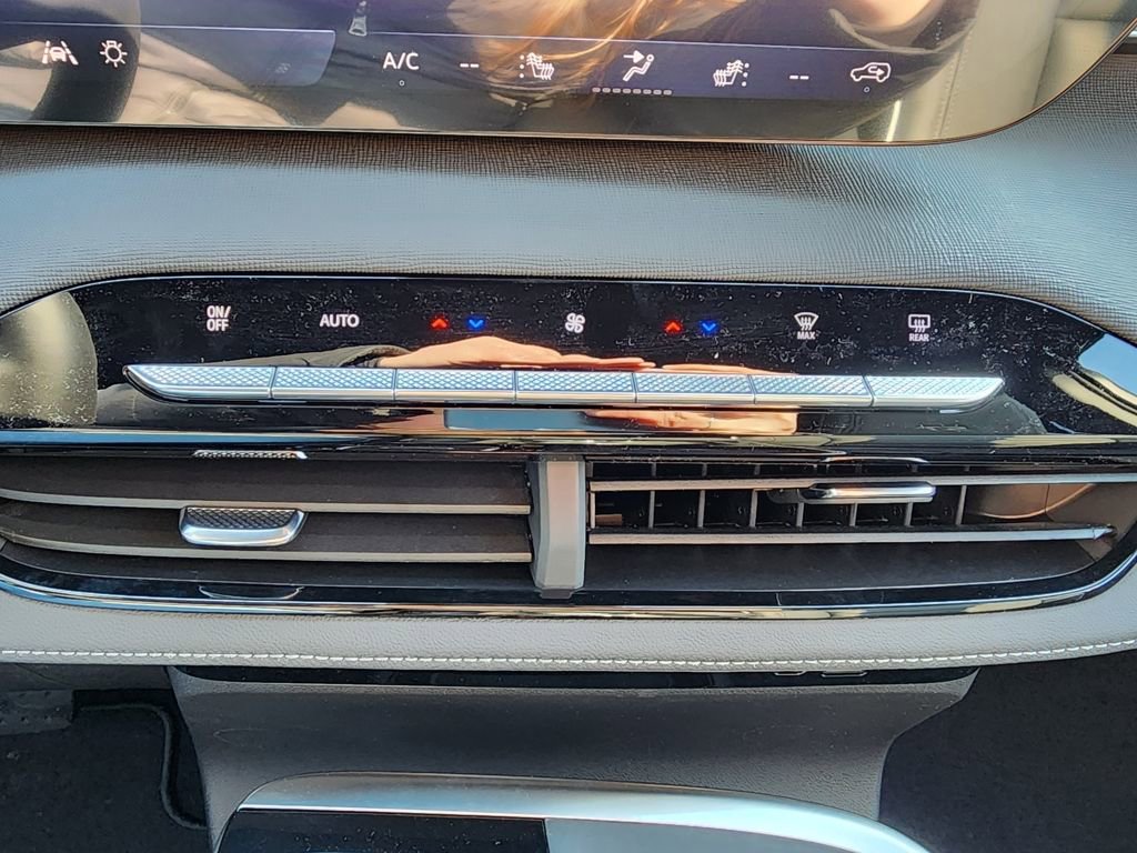 New 2026 Buick Enclave Sport Touring w/ Power Package image 31