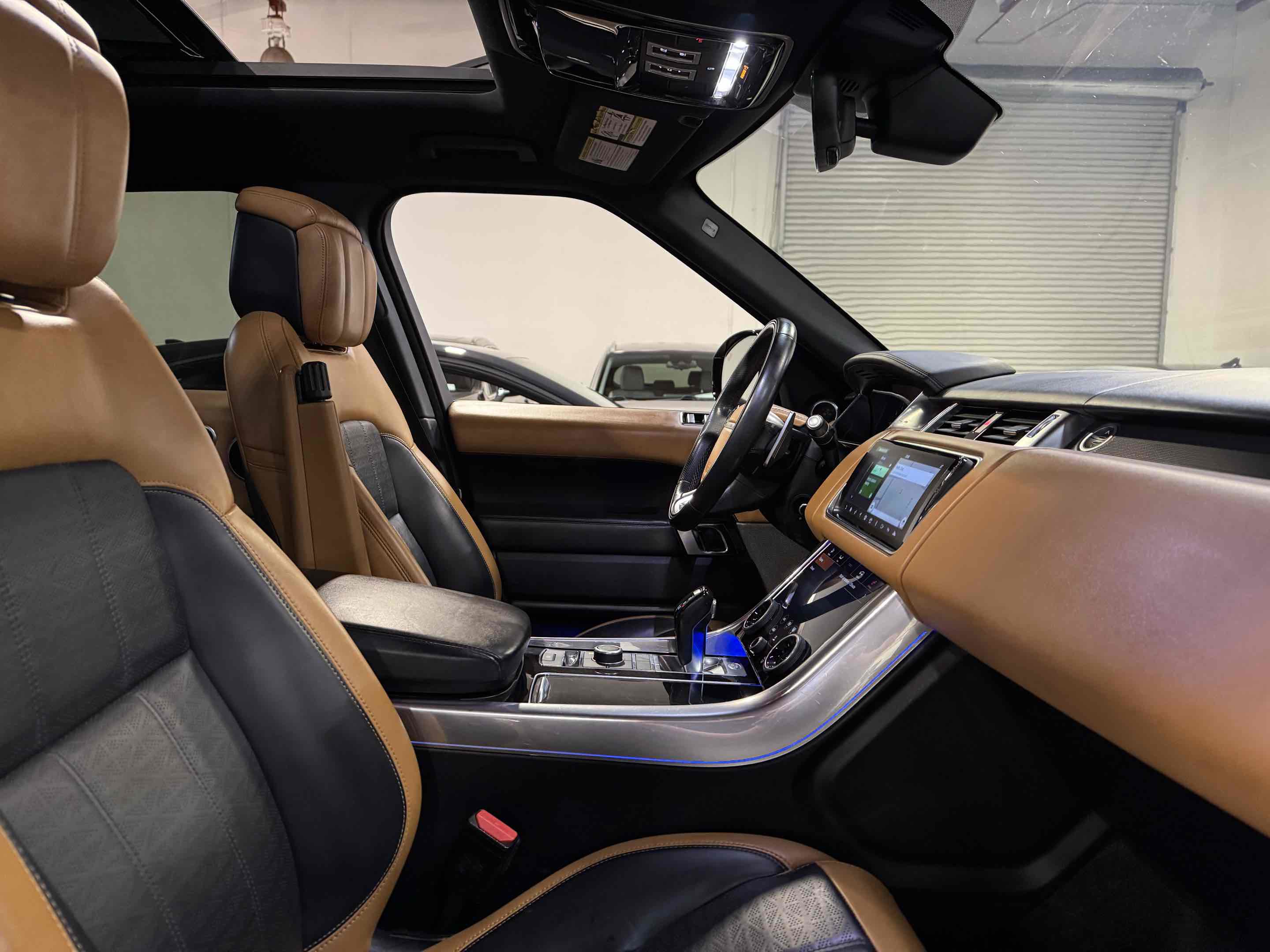 Used 2019 Land Rover Range Rover Sport HSE Dynamic image 34