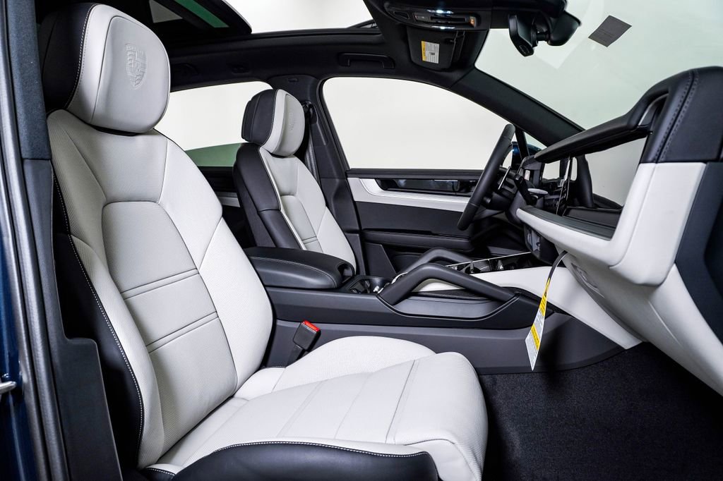 New 2026 Porsche Cayenne S image 15