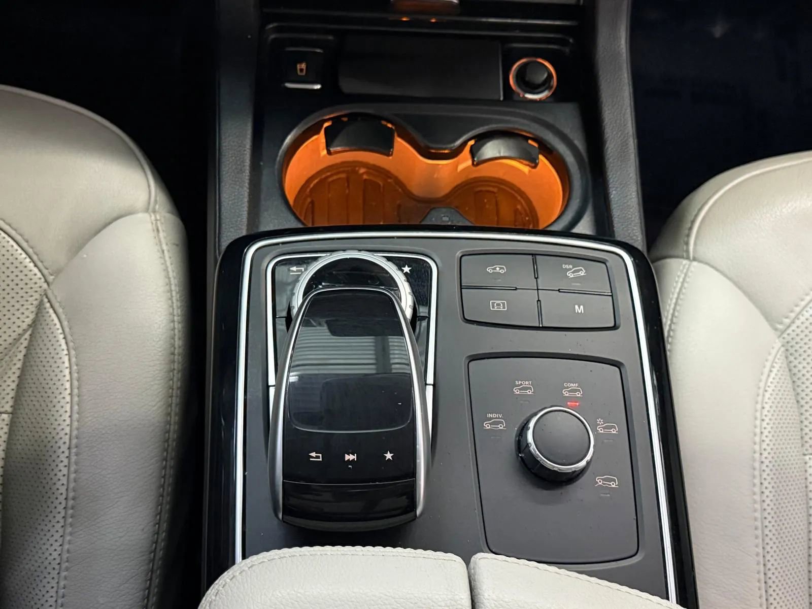 Used 2017 Mercedes-Benz GLS 450 4MATIC image 34