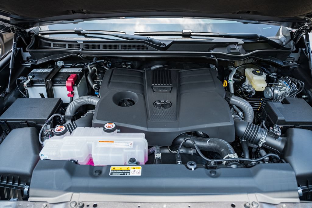 New 2026 Toyota Tundra Limited AWD/4WD image 18