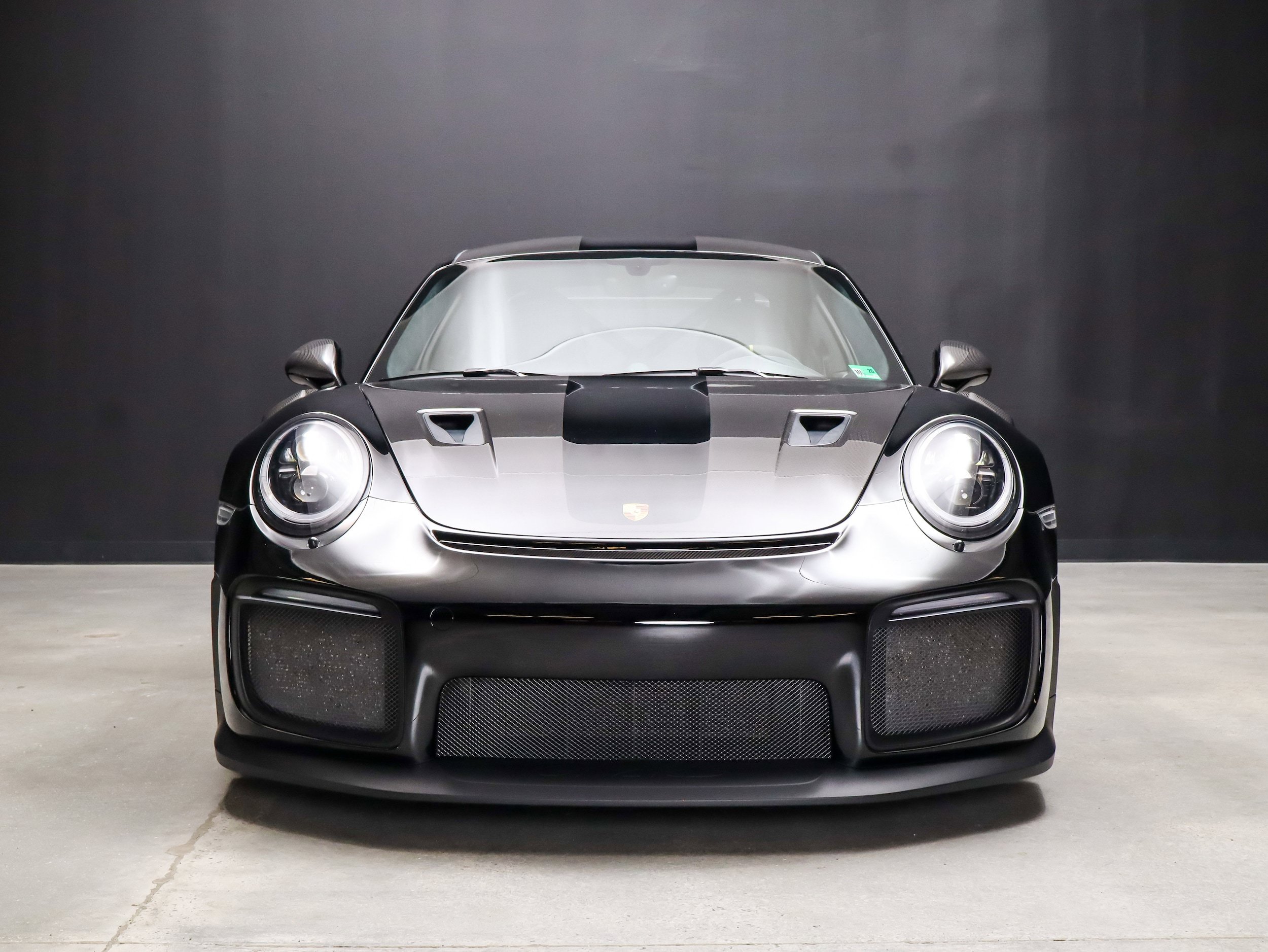Certified 2018 Porsche 911 GT2 RS RWD image 5
