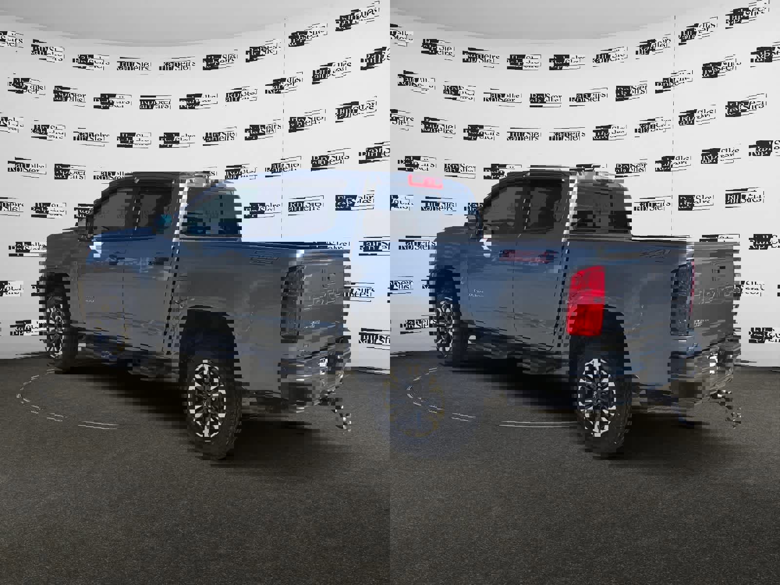Used 2022 Chevrolet Colorado Z71 w/ Safety Package image 4