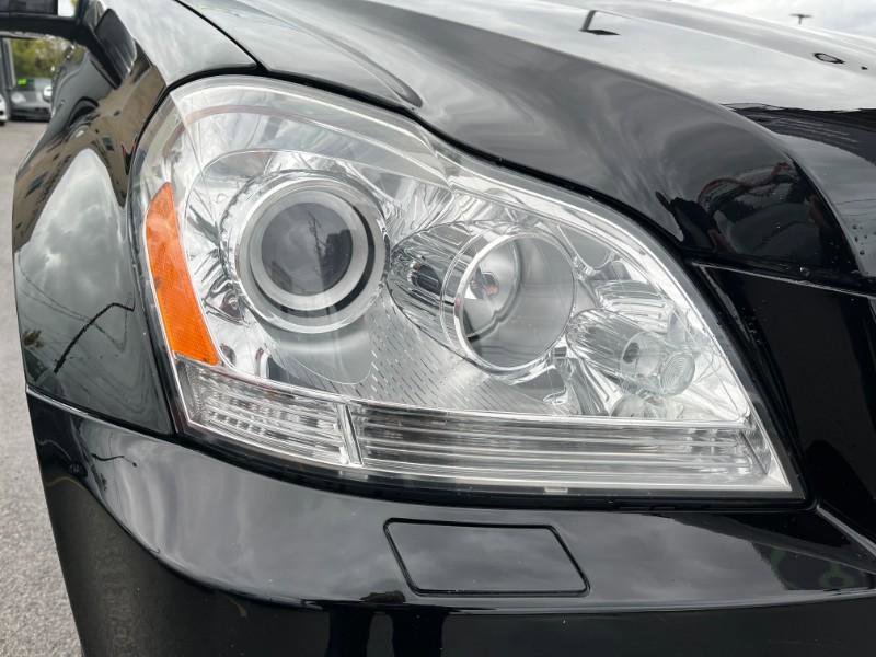 Used 2011 Mercedes-Benz GL 450 4MATIC image 24