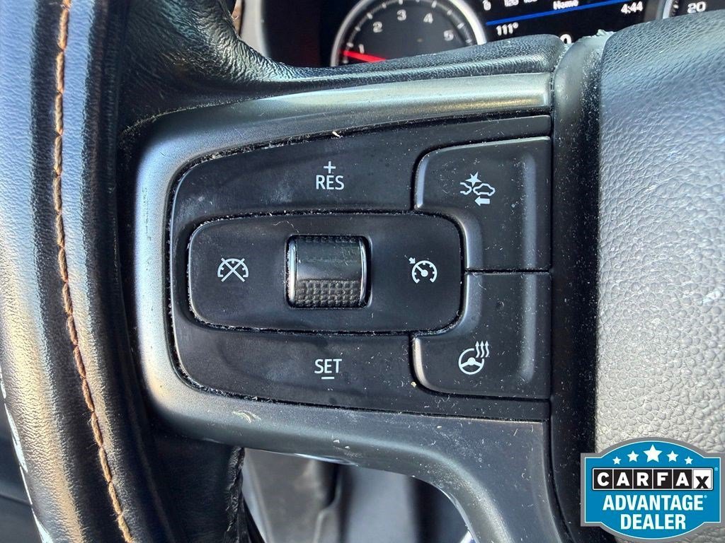 Used 2021 Chevrolet Suburban Premier w/ Premium Package RWD image 12