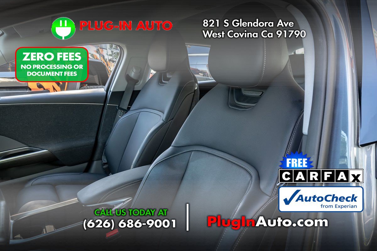 Used 2025 Lucid Air Pure RWD image 7