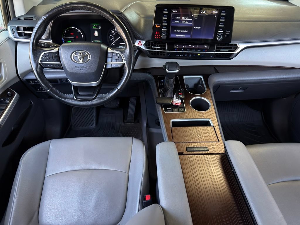 Used 2021 Toyota Sienna XLE FWD image 9