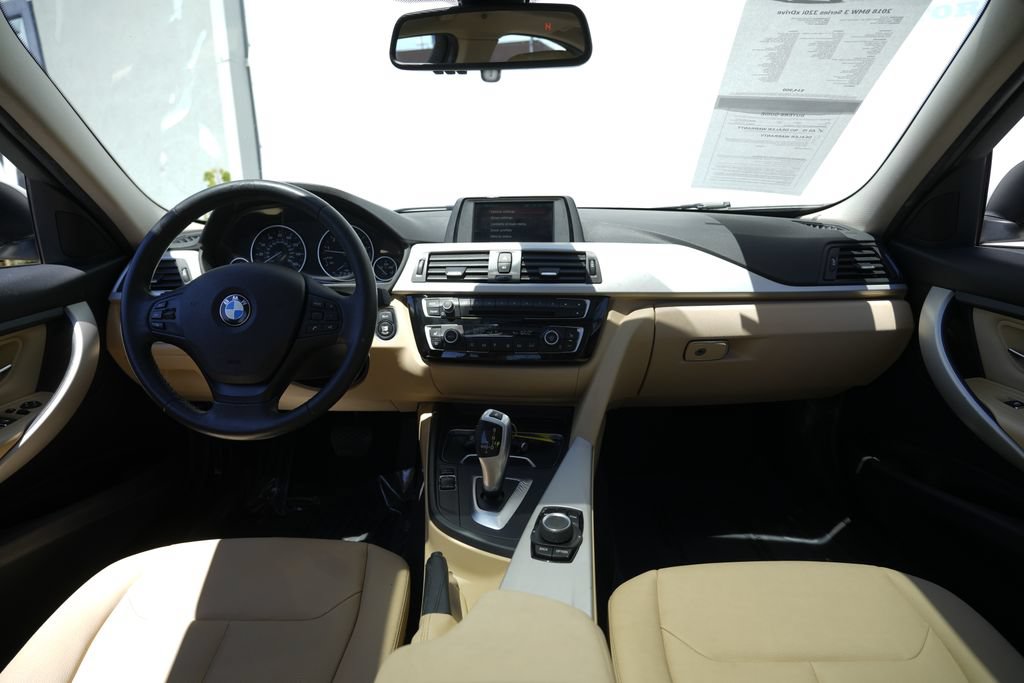 Used 2018 BMW 320i xDrive Sedan AWD/4WD image 36