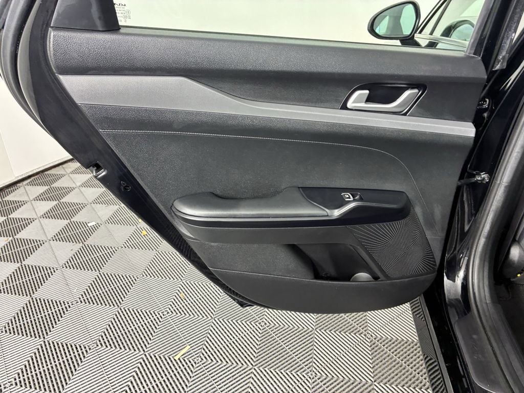 Used 2022 Kia K5 LX image 26