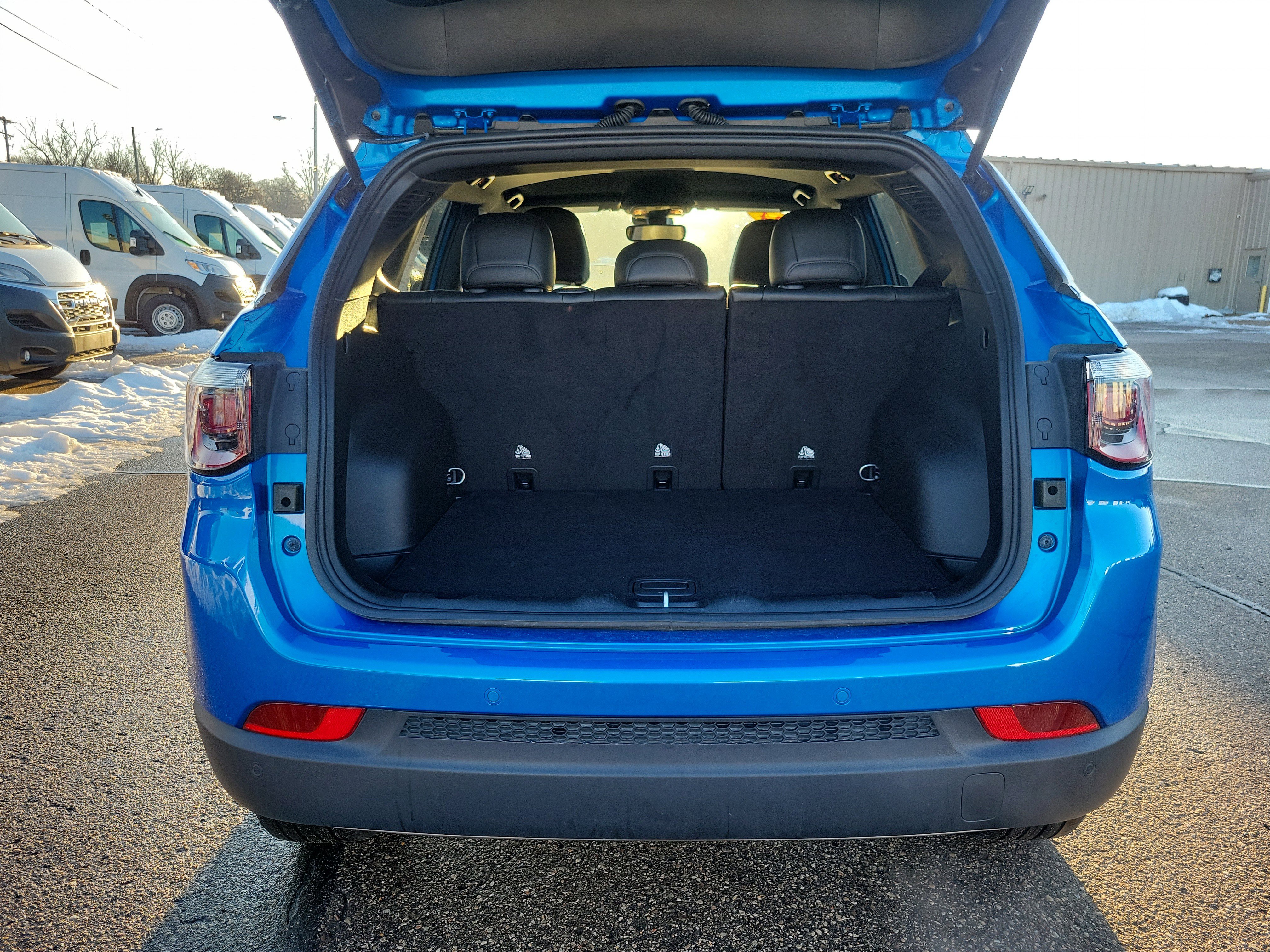 Used 2024 Jeep Compass Limited image 25