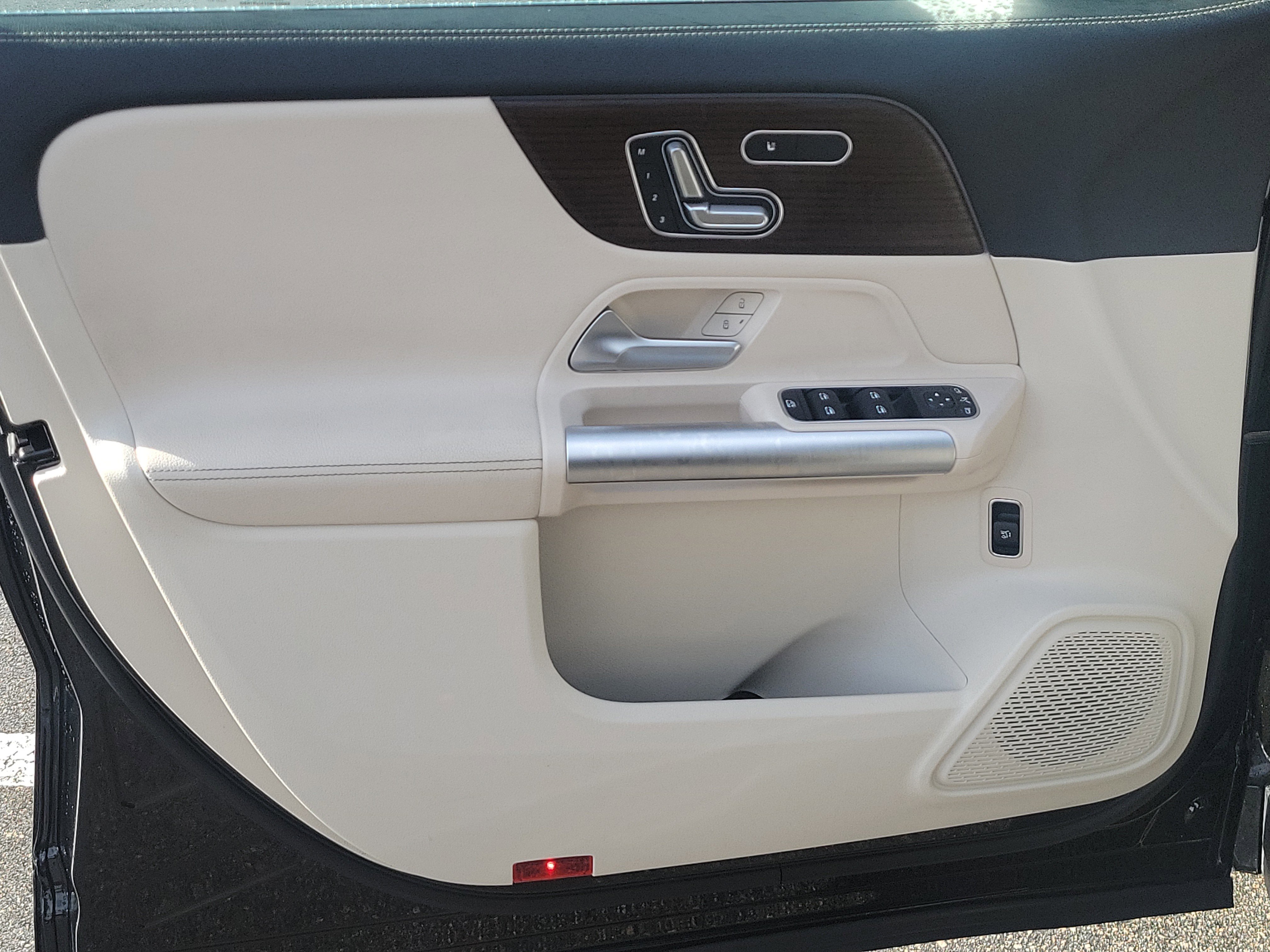 Used 2025 Mercedes-Benz GLA 250 image 16