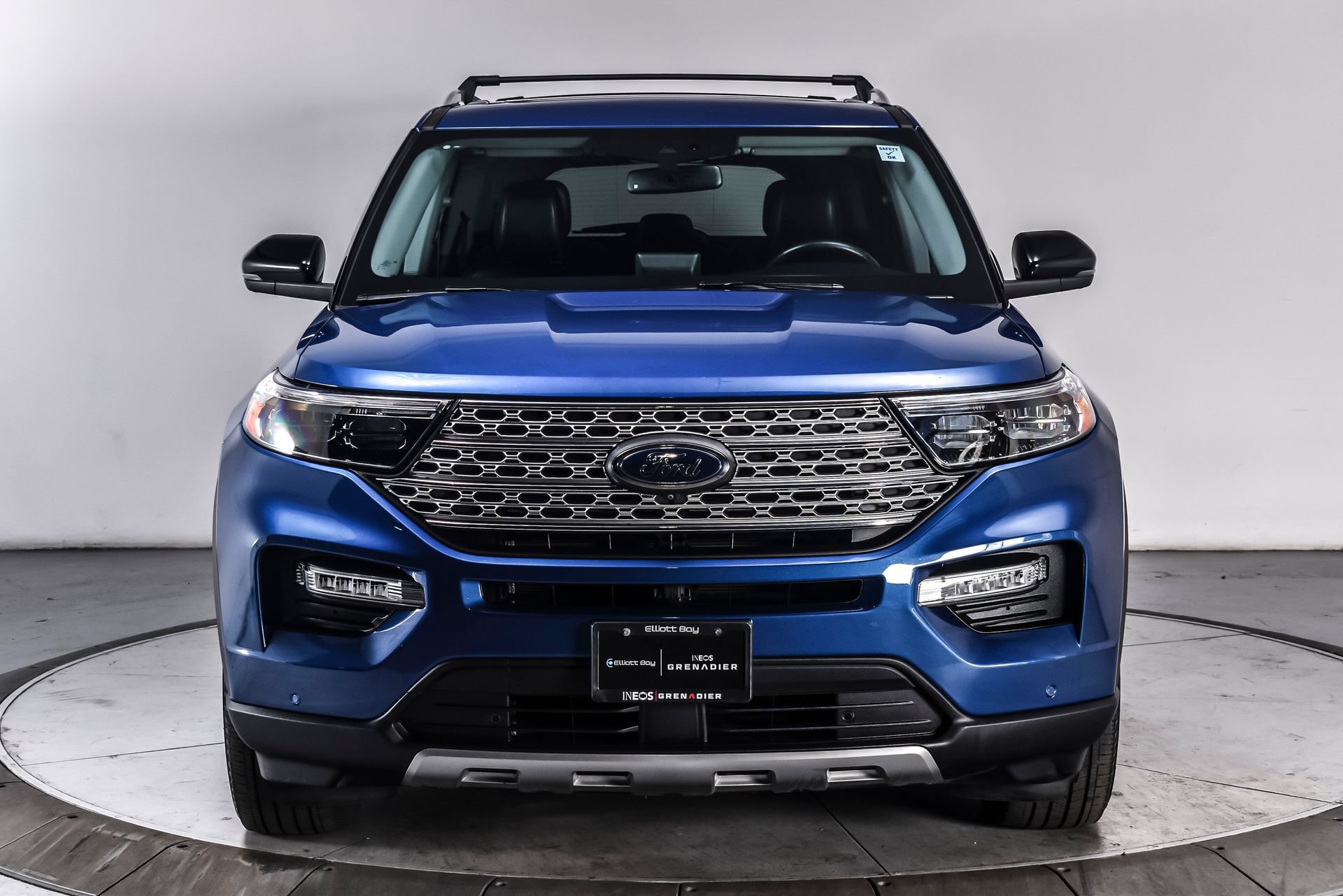 Used 2023 Ford Explorer Limited AWD/4WD image 8