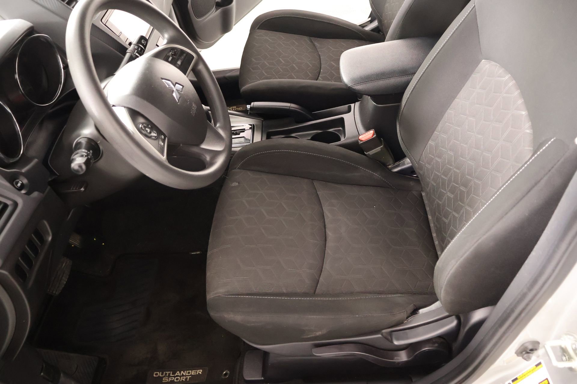 Used 2020 Mitsubishi Outlander Sport ES image 10