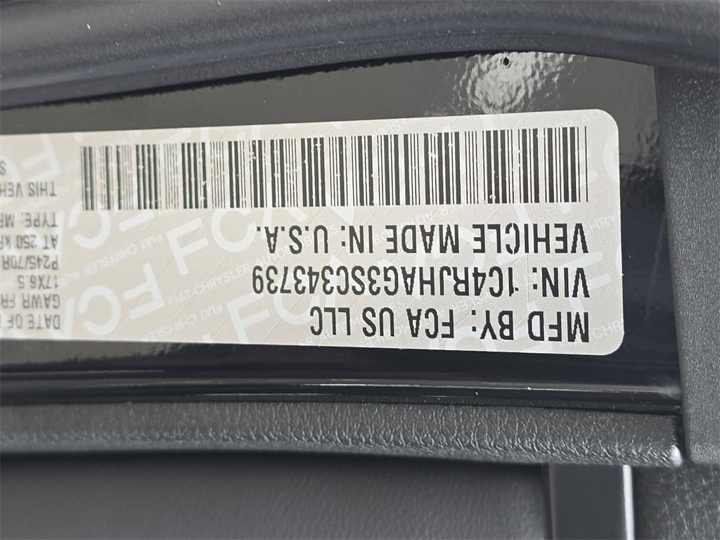 New 2025 Jeep Grand Cherokee Laredo w/ Luxury Tech Group I image 35