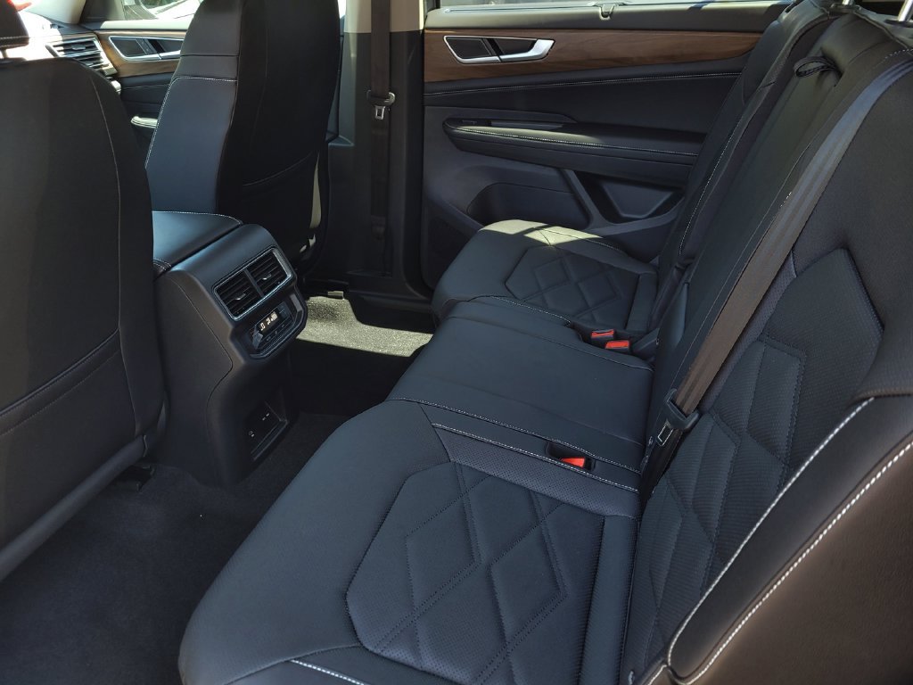 New 2026 Volkswagen Atlas SE FWD image 5