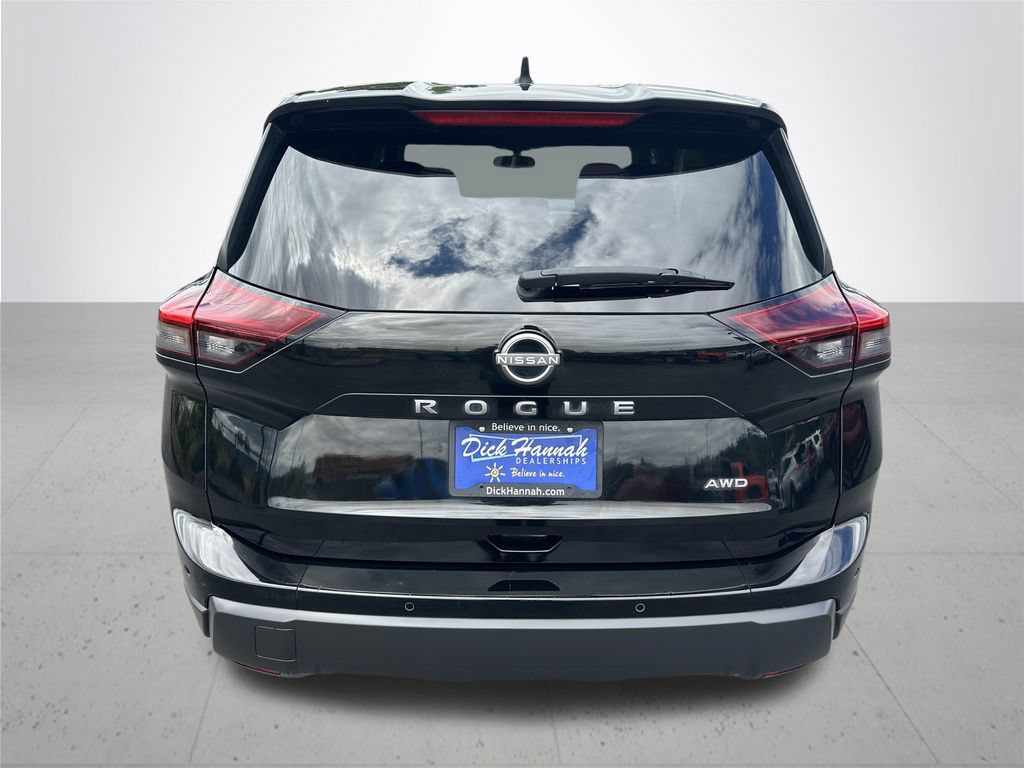 Used 2024 Nissan Rogue S AWD/4WD image 8