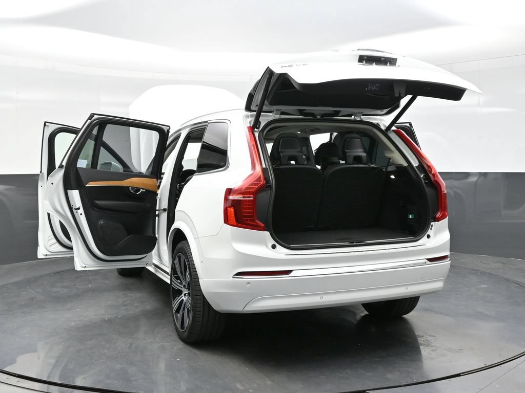 Used 2025 Volvo XC90 T8 Plus w/ Protection Package Premier AWD/4WD image 46