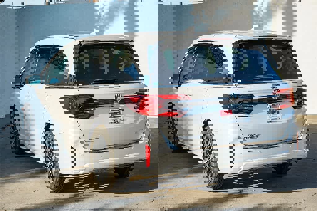 New 2026 Honda Odyssey Elite image 4