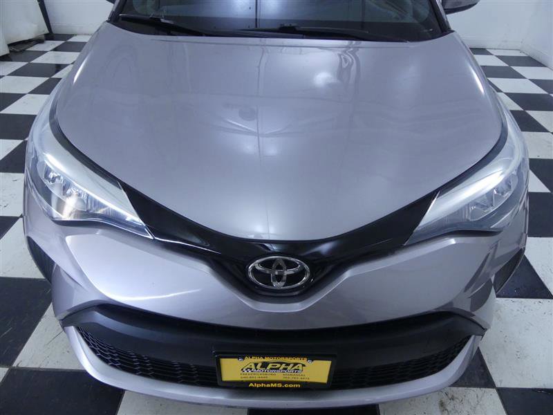 Used 2020 Toyota C-HR XLE image 31