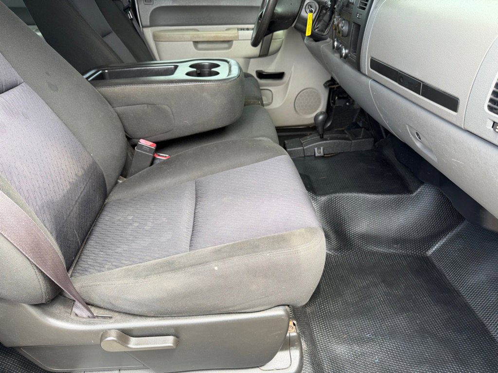 Used 2011 GMC Sierra 2500 W/T AWD/4WD image 11