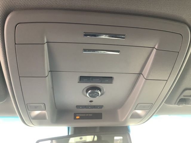 Used 2019 GMC Yukon SLT w/ Graphite Edition image 37