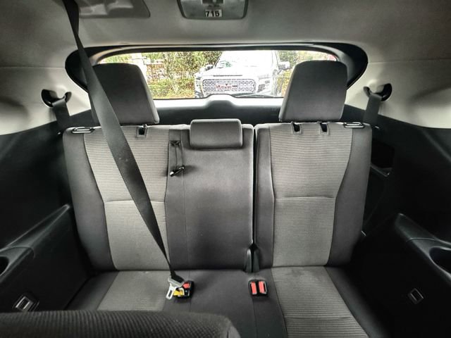 Used 2024 Toyota Highlander LE image 31