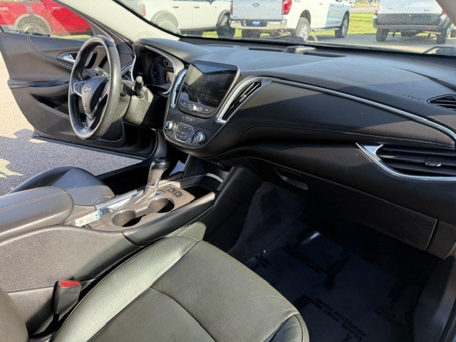 Used 2020 Chevrolet Malibu LT w/ Leather Package FWD image 33