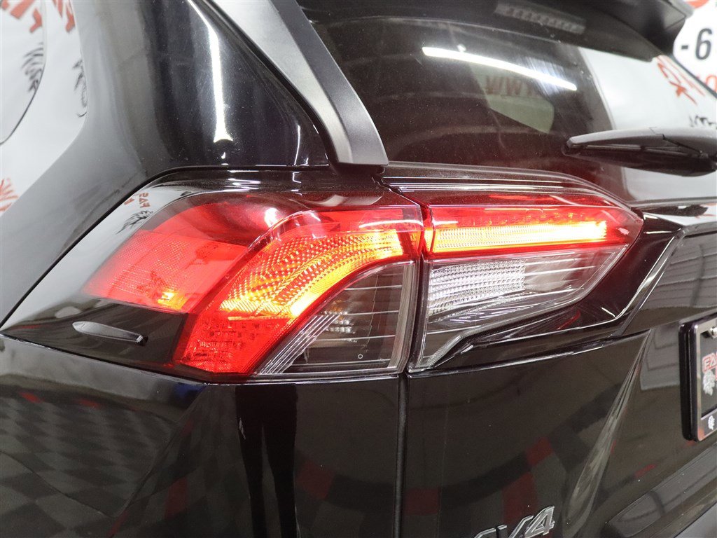 Used 2019 Toyota RAV4 Adventure w/ Advanced Technology Package AWD/4WD image 7