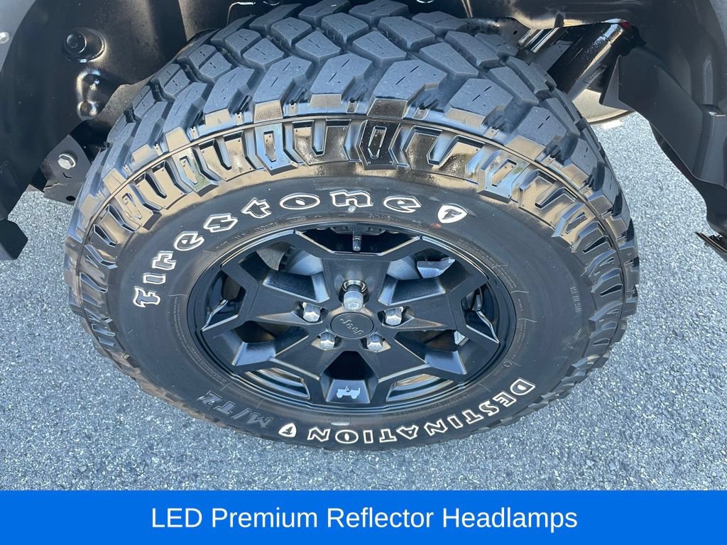 Used 2023 Jeep Wrangler Unlimited w/ Cold Weather Group AWD/4WD image 18