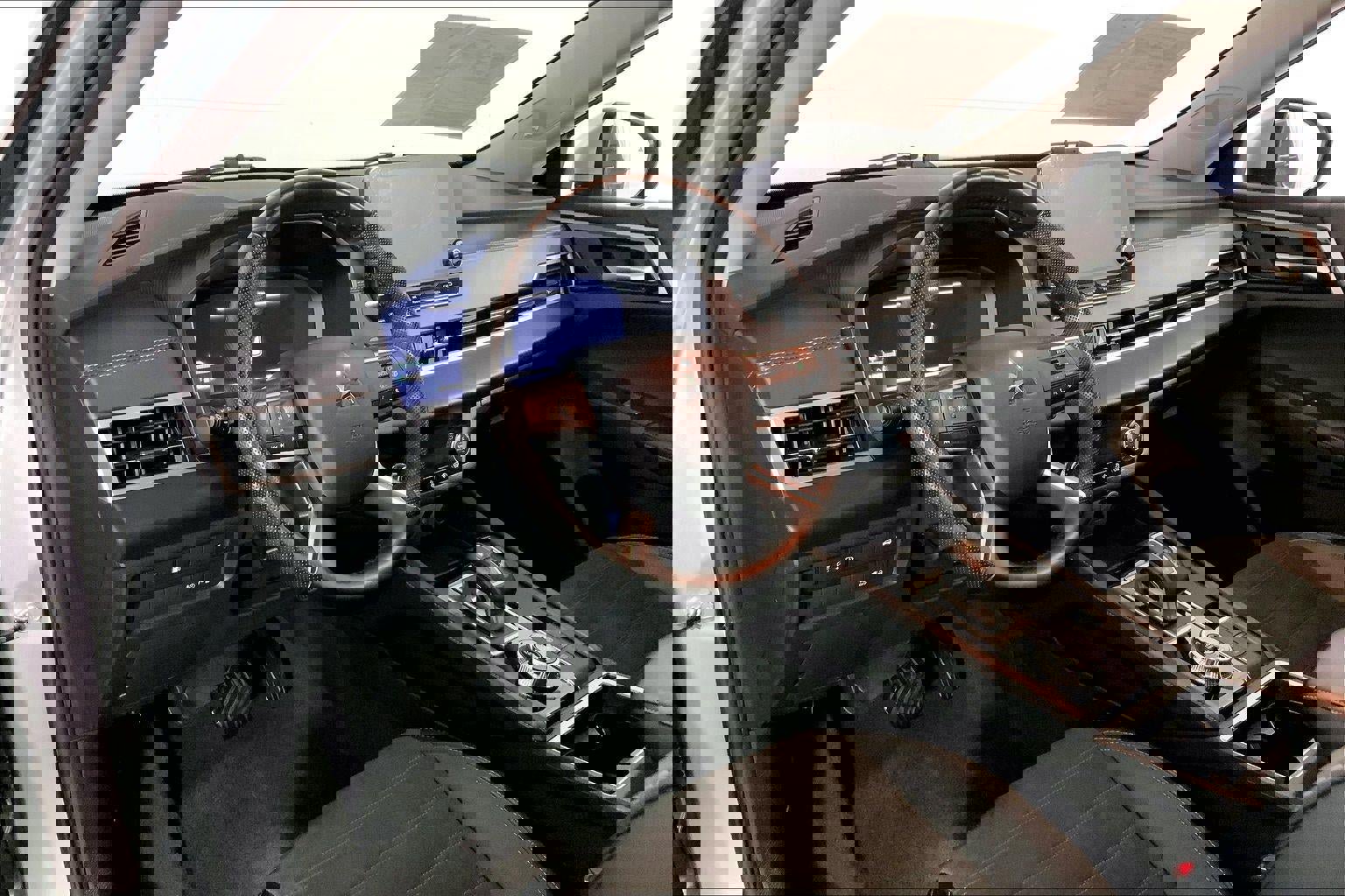 Used 2024 Mitsubishi Outlander SE image 14