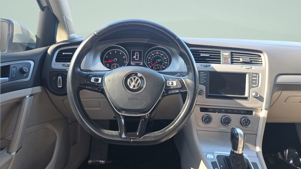 Used 2017 Volkswagen Golf SE FWD image 12