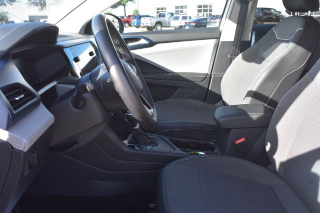 Used 2024 Volkswagen Taos SE FWD image 14