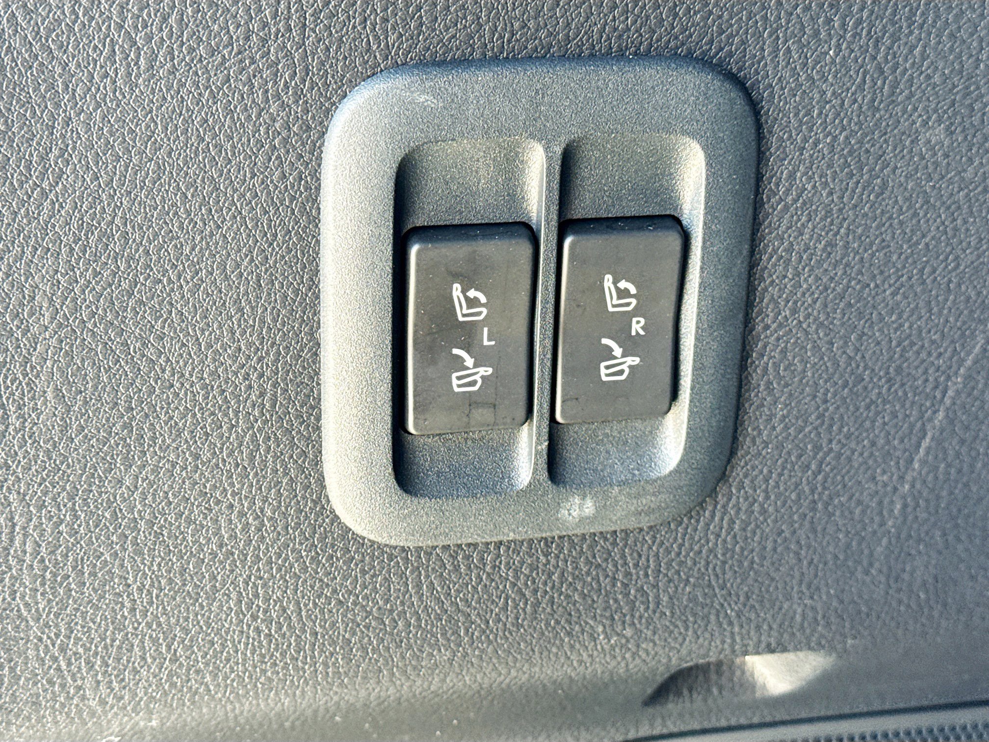 Used 2025 Lexus TX 500h AWD w/ Technology Package image 13