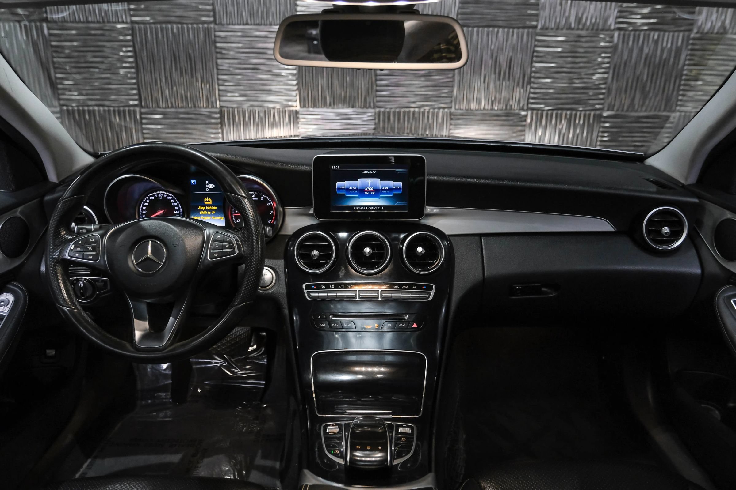 Used 2015 Mercedes-Benz C 300 Sedan image 14