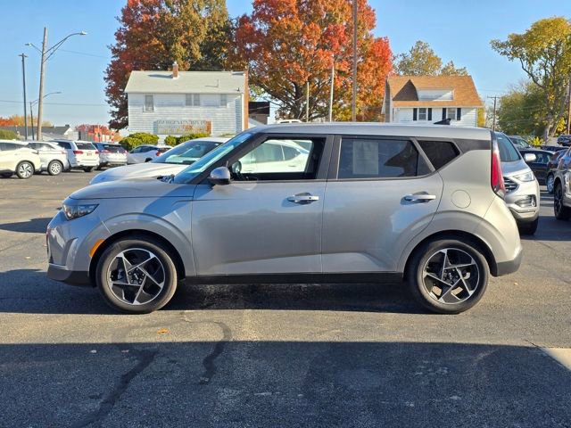 Used 2024 Kia Soul EX image 4