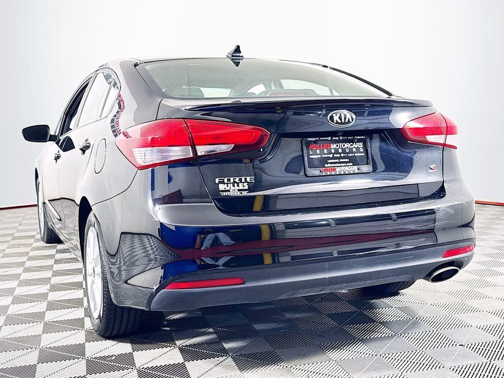 Used 2017 Kia Forte S image 5