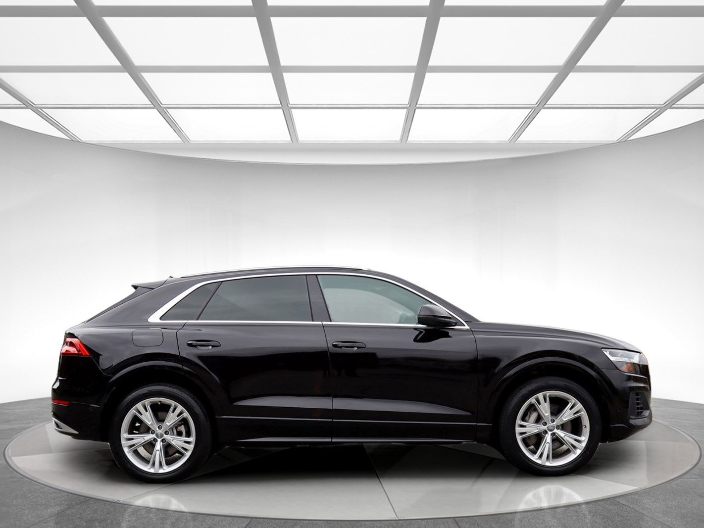 Used 2019 Audi Q8 Premium Plus w/ Premium Plus AWD/4WD image 4