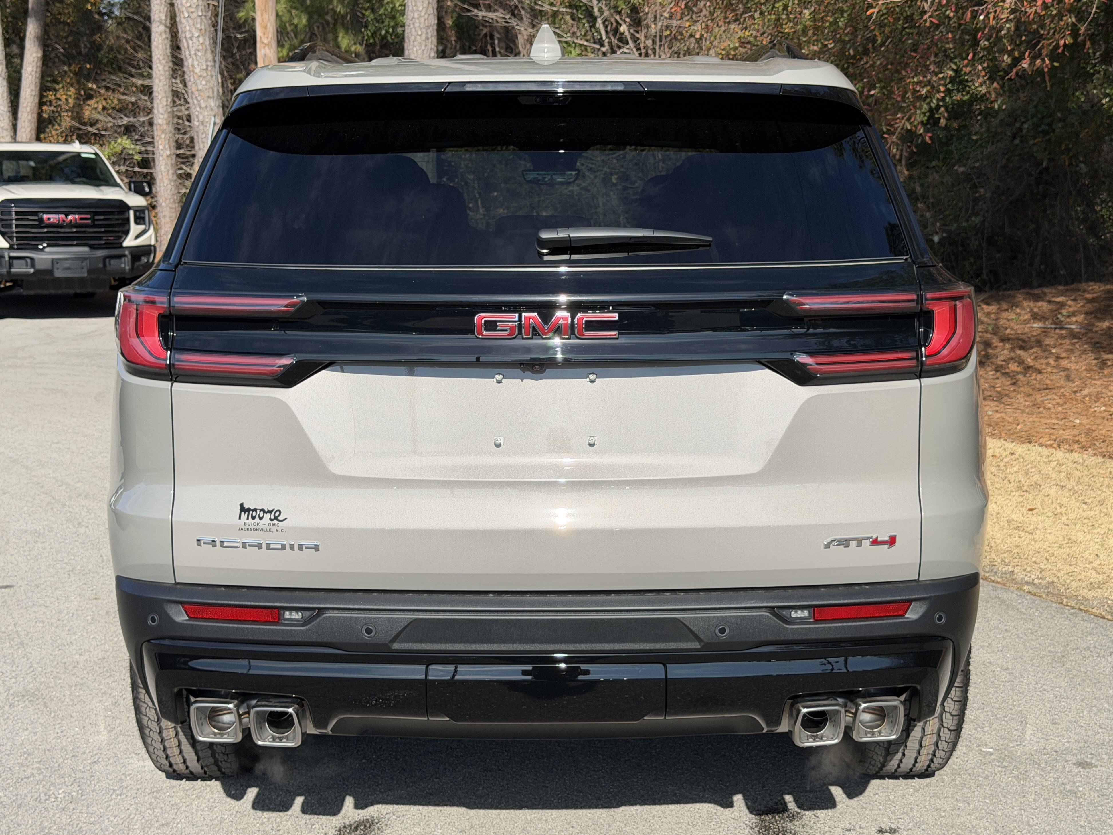 New 2026 GMC Acadia AT4 w/ Luxury Package AWD/4WD image 11