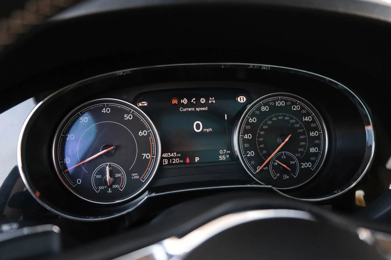 Used 2018 Bentley Bentayga image 39