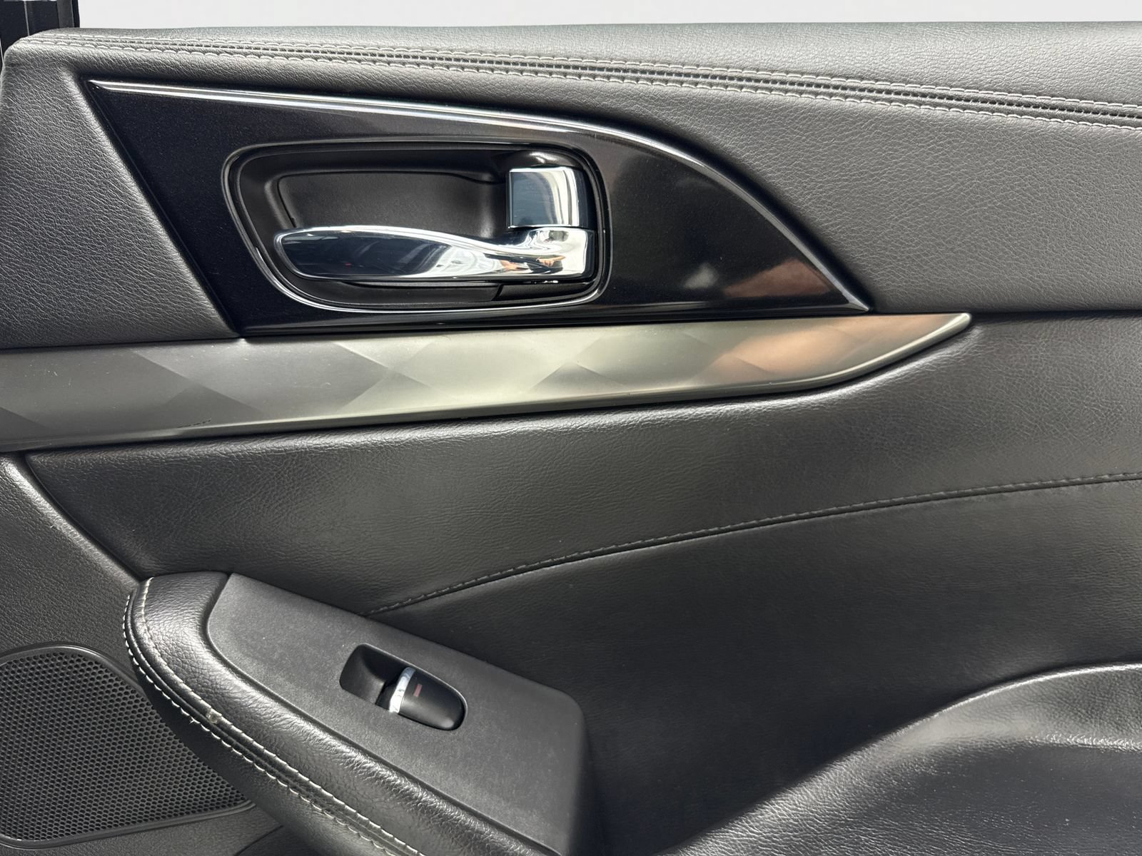 Used 2022 Nissan Maxima SV w/ Floor Mat Group FWD image 46