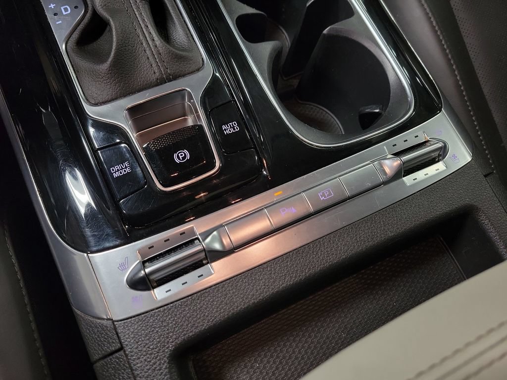 Used 2022 Kia Carnival SX FWD image 16